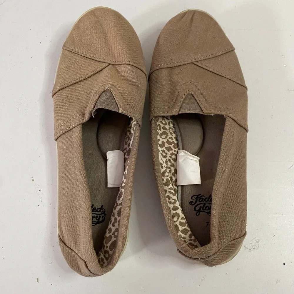 Faded Glory Slip On Canvas Flats‎ Women Size 7 Tan Leopard Print shoes